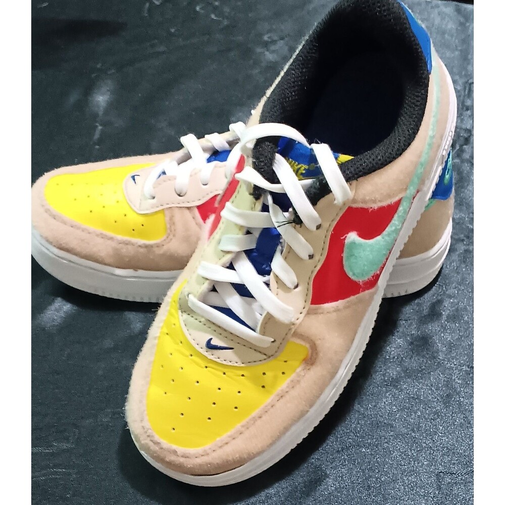 Kids Multi colored Nike - Picture 3 of 5
